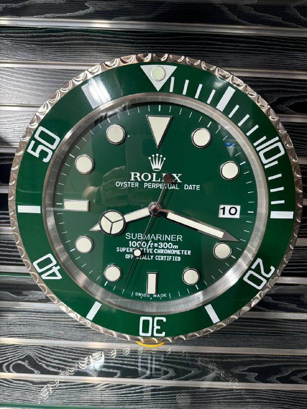 SUBMARINER Hulk Wall Clock Green Bezel