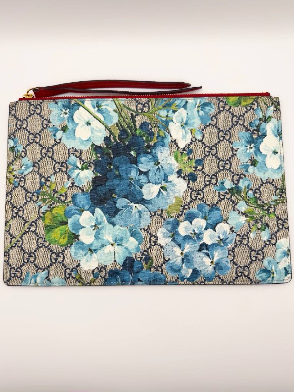 Gucci GG Supreme Blooms Clutch Bag