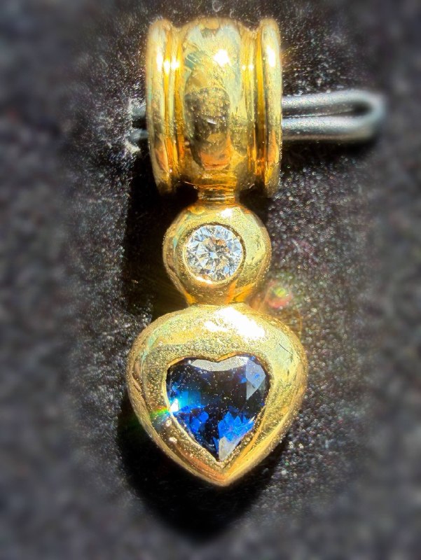 18k Gold Diamond Sapphire Heart Charm