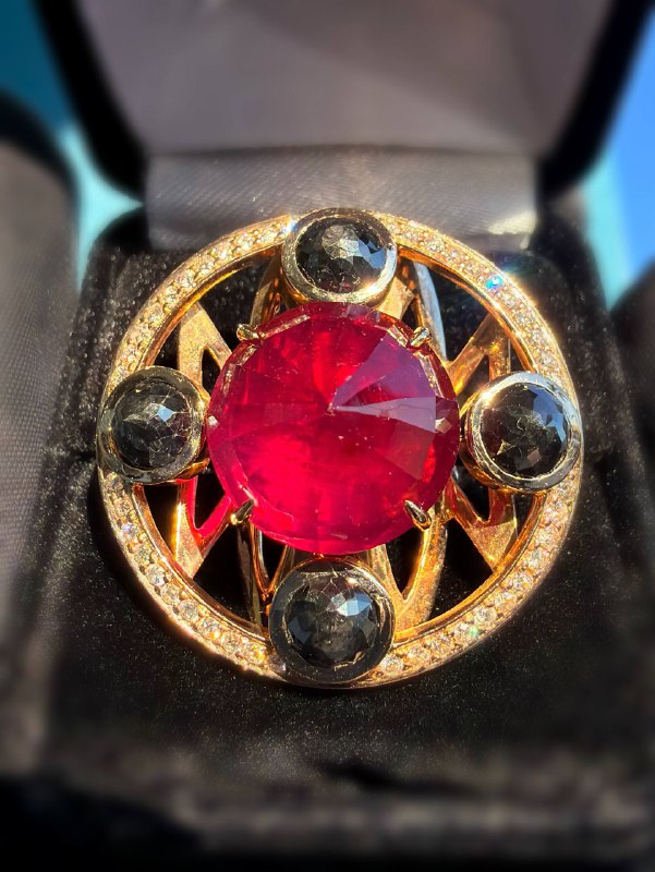 18k Rose Gold Ara Vartanian Ruby Diamond Ring