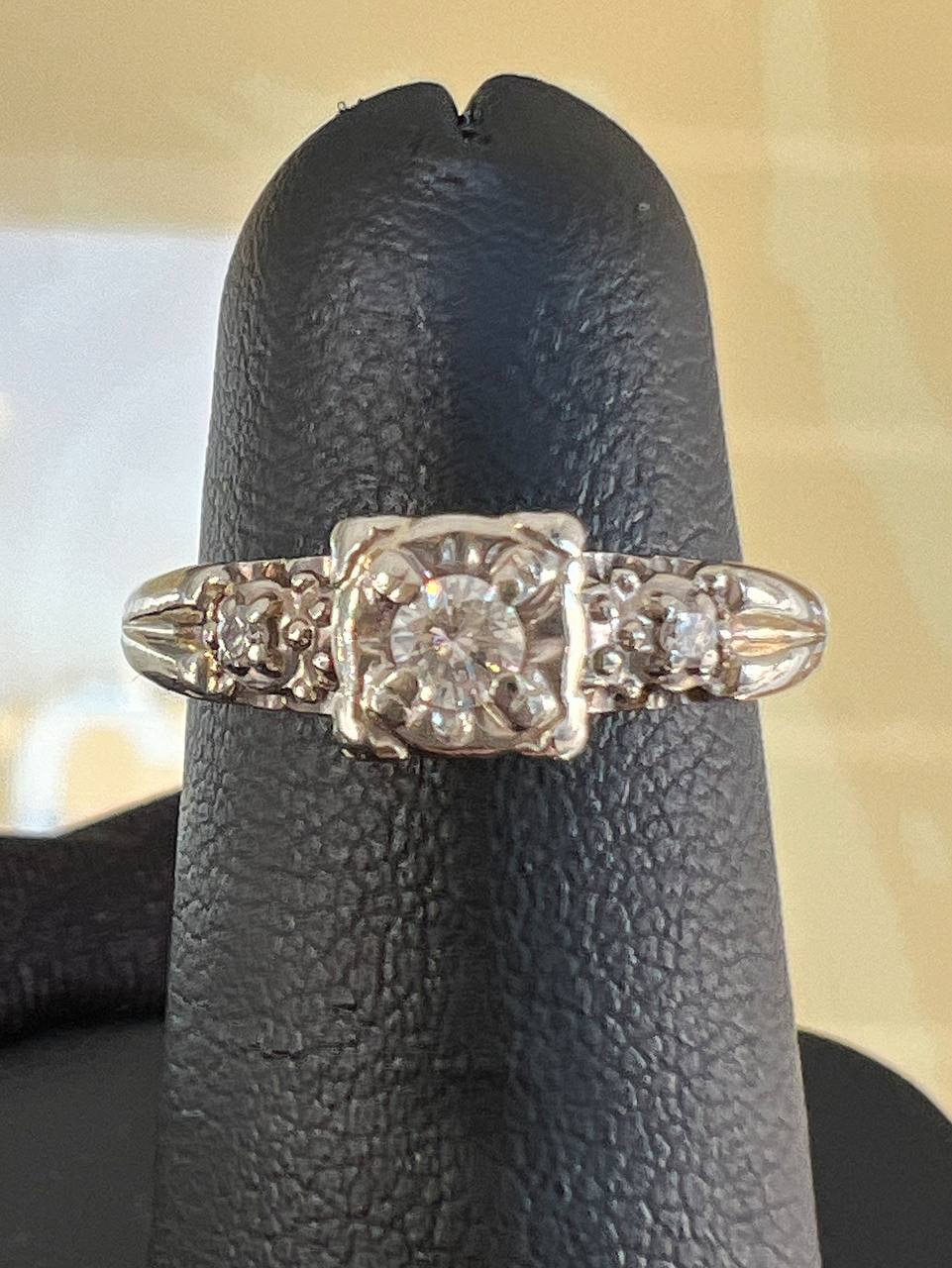 14k White Gold Diamond Lady's Ring