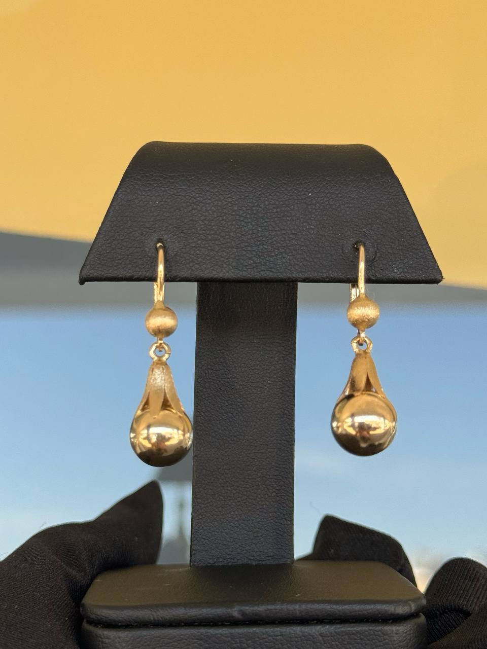 14k Yellow Gold Oval Drop Earrings