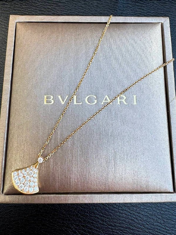 Bvlgari 18k rose gold pave diamond Divas’ Dream Necklace MSRP$8950 box & bag