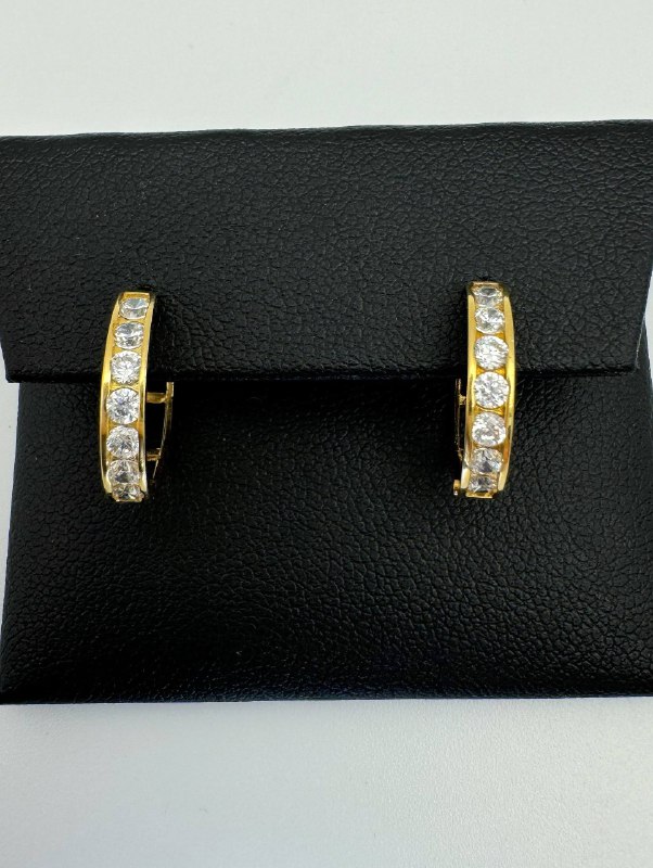 10k solid yellow gold 0.5CTW CZ stone hoop earrings