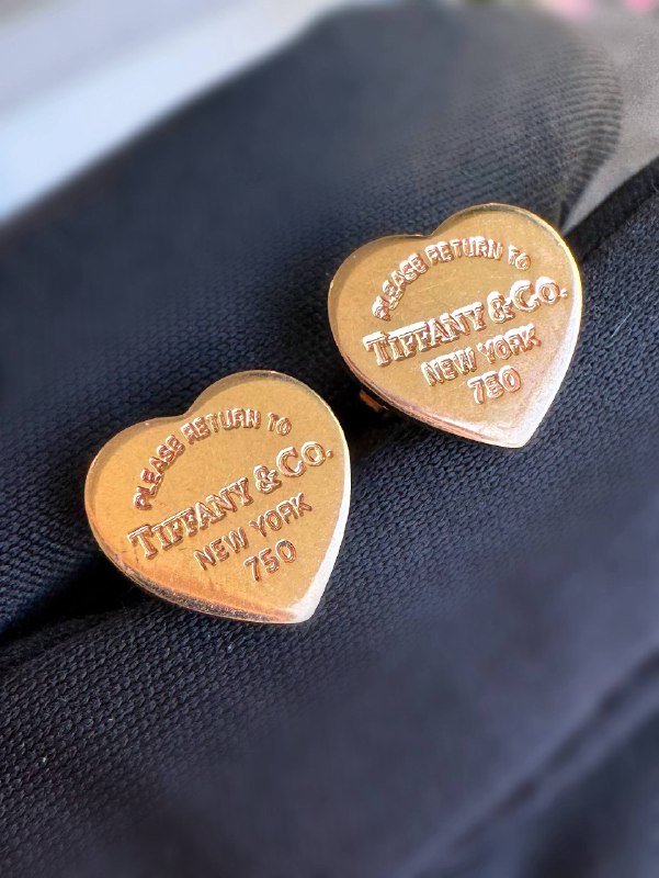 Tiffany & Co. 18k rose gold Return to Tiffany® Heart Tag Stud Mini Earrings