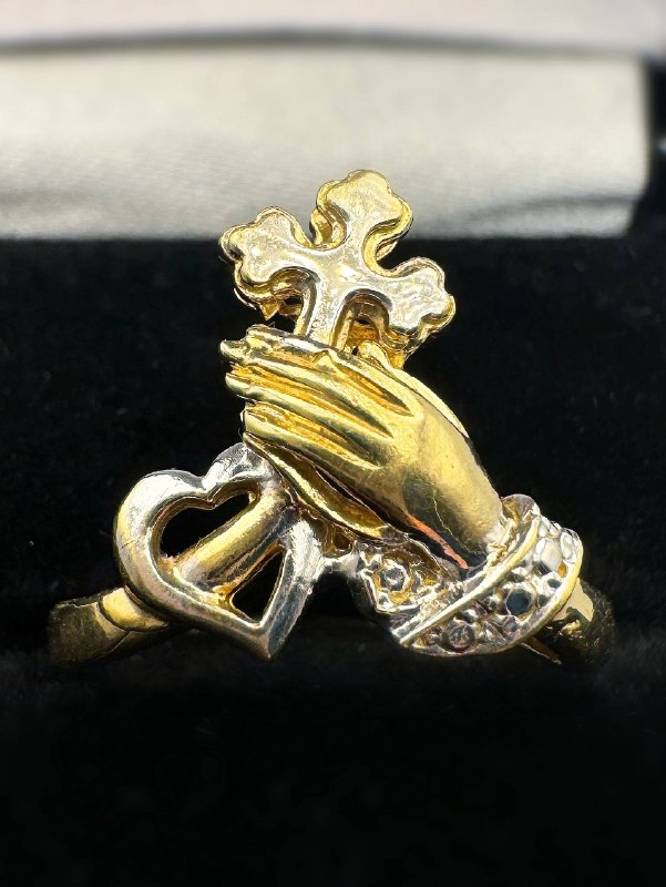 14k two tone Praying hands cross heart diamond cut religious ring sz 7.25