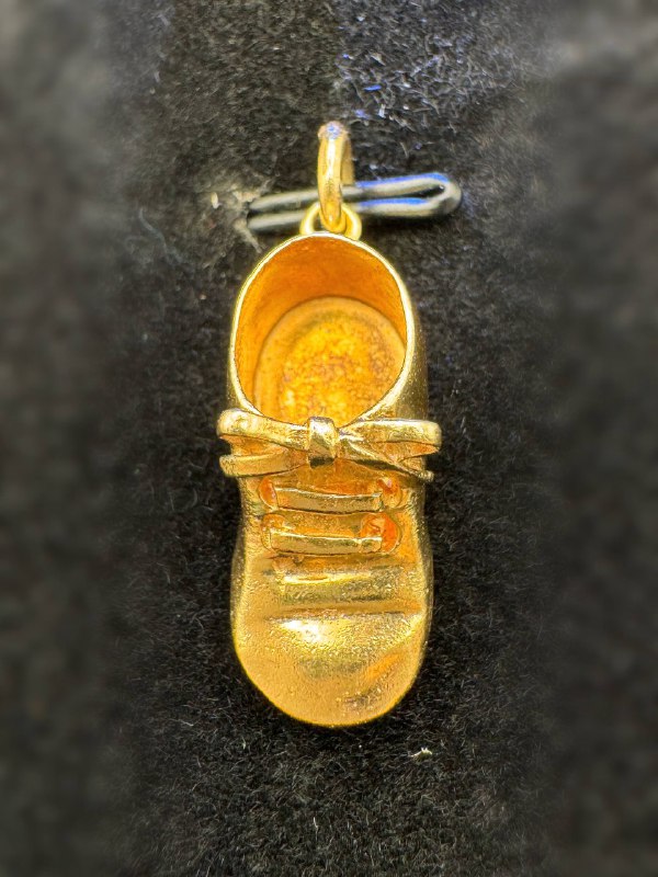 Vintage 14k solid yellow gold Shoe boot sneaker charm pendant