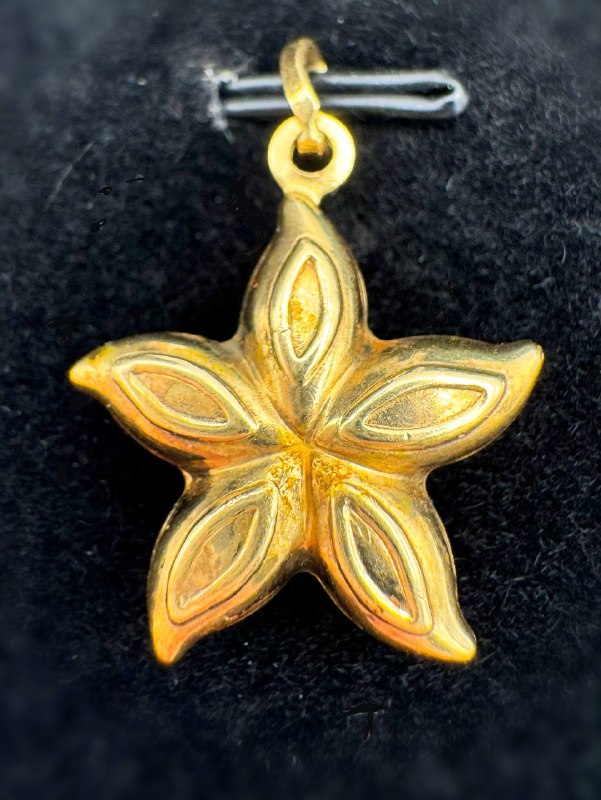 14k yellow gold Italy Starfish beach flower pendant charm